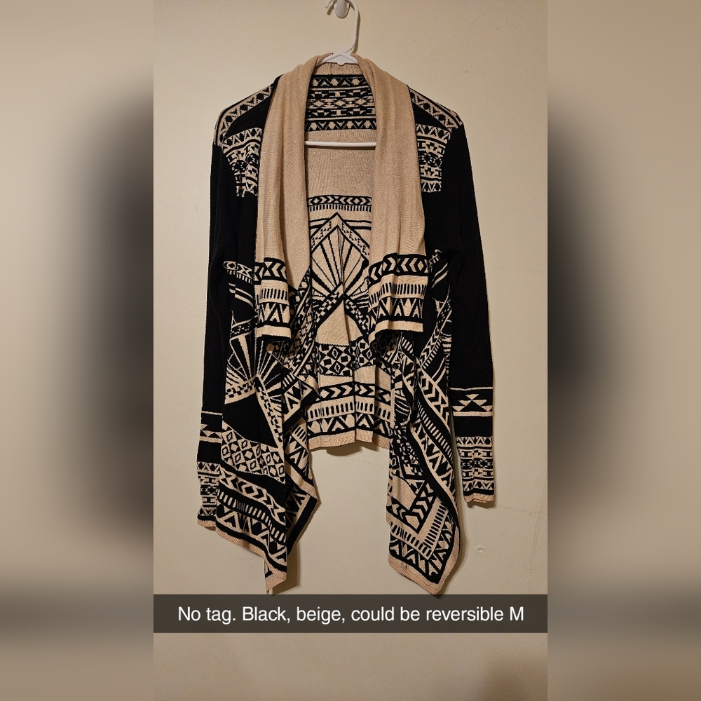 No tag. Black beige reversible cardigan M